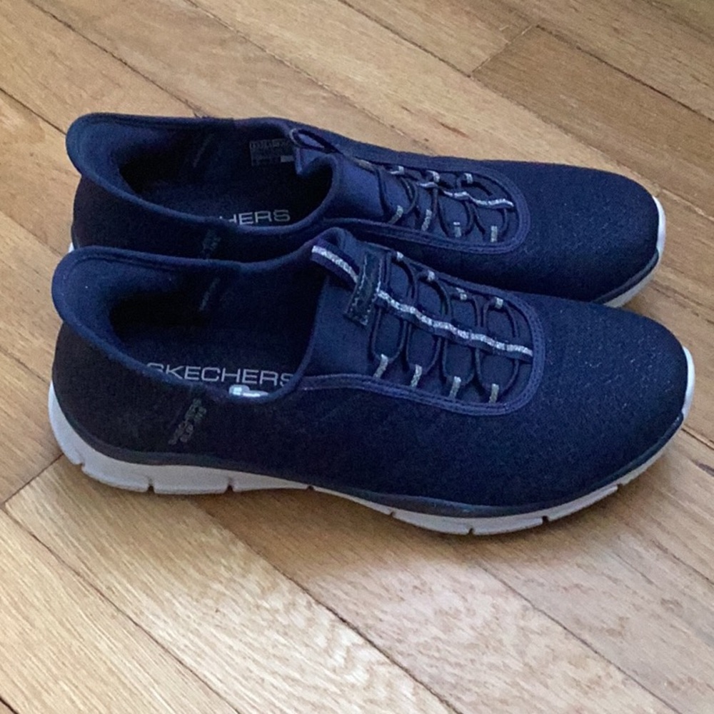 Skechers Slip-In Air Cooled  Memory Foam  Sneakers, size 8.5 medium, blue